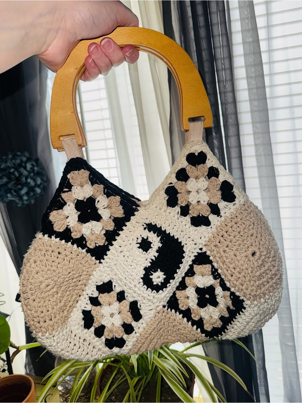 Boho Crochet ying yang Handbag